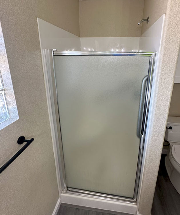 vertical-bath-shower-image